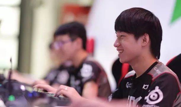 某色牌集中 某色牌集中